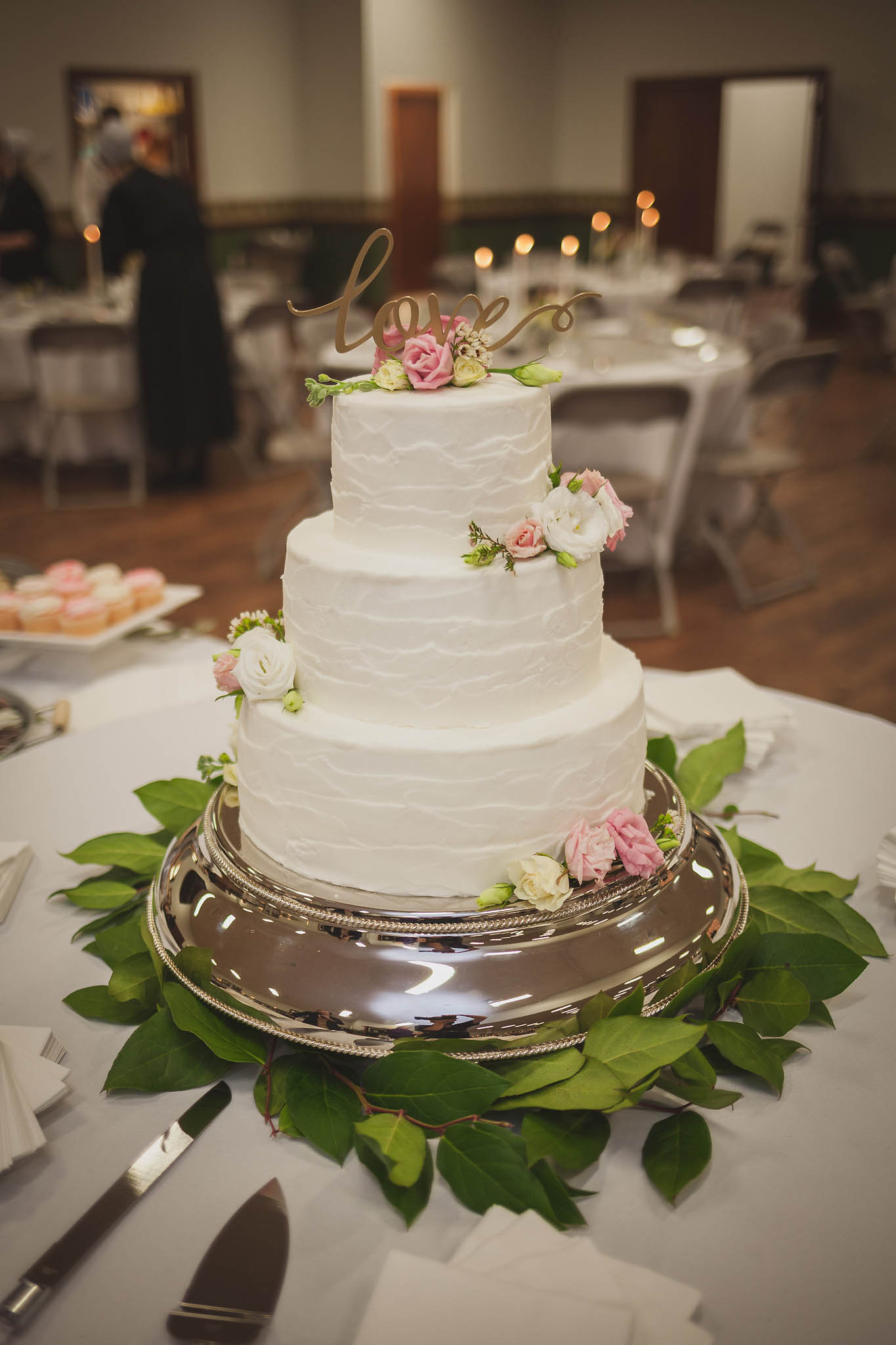 Chad and Loretta Wedding Day | Photography in Kidron Ohio | Tiffany Reiff Designs