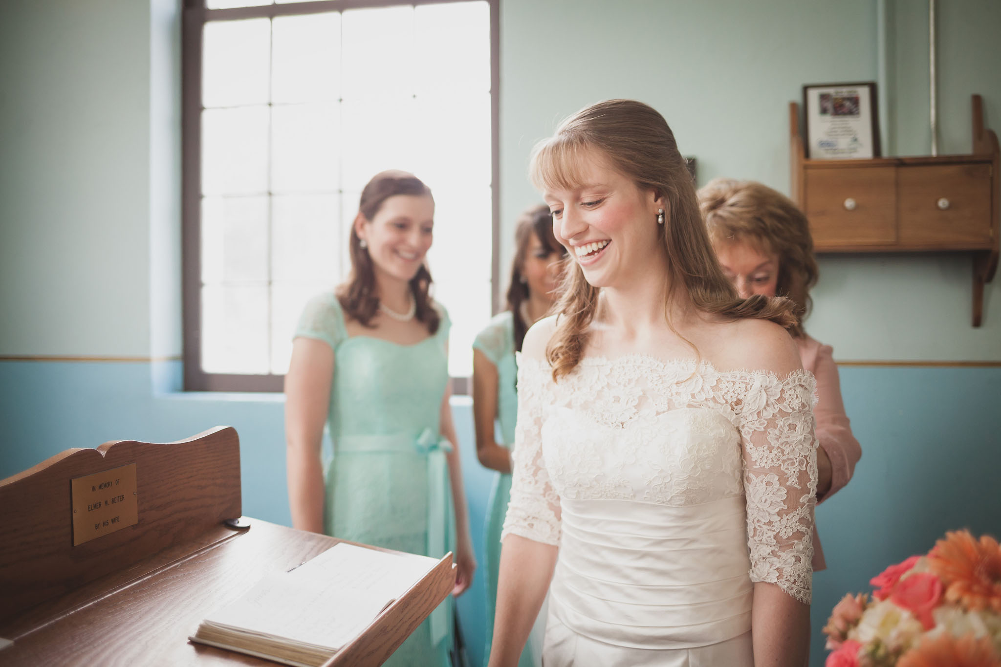Stephen and Sarah Wedding Day | Wedding Photographer in Zoar Ohio