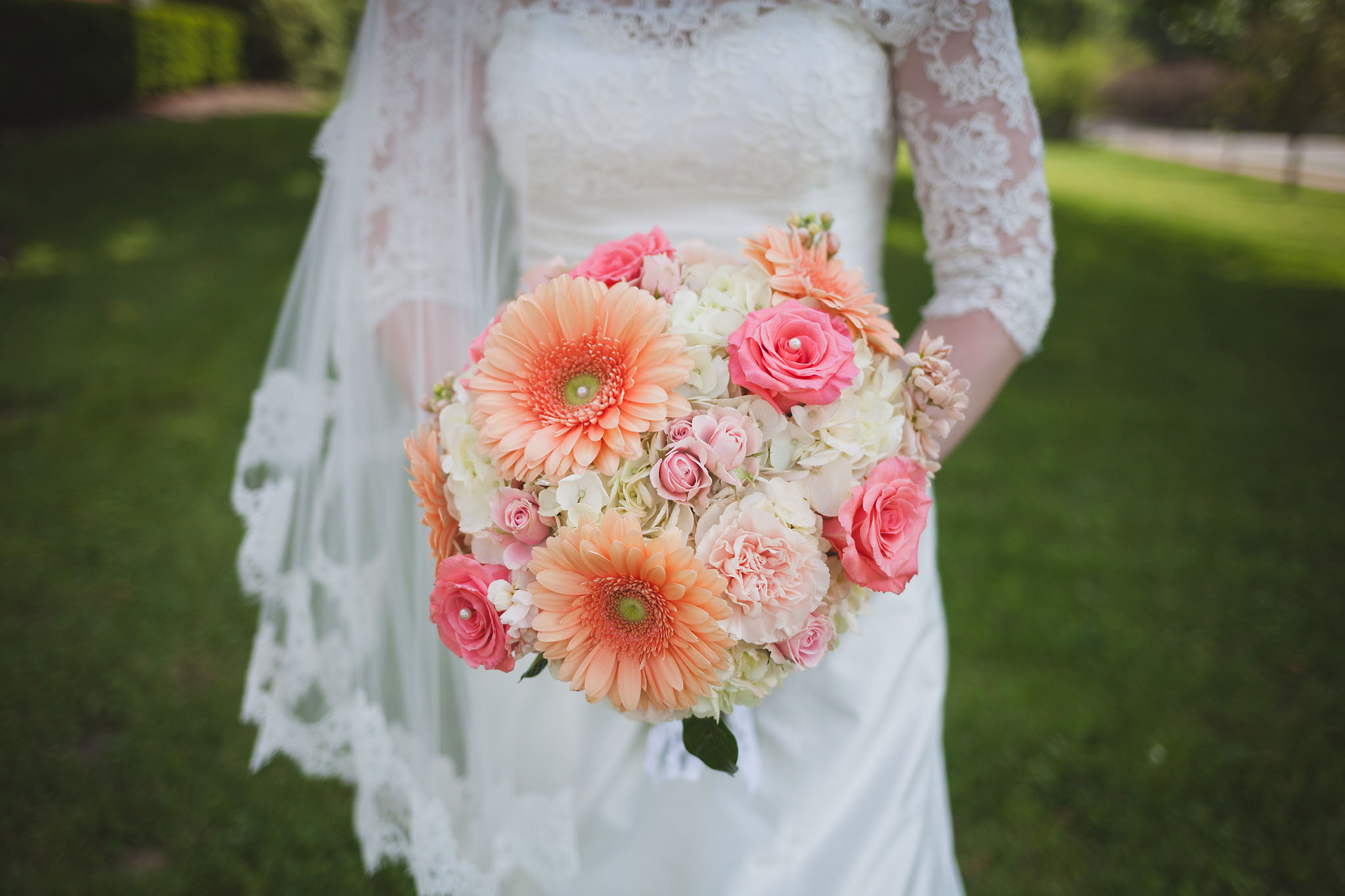 Stephen and Sarah Wedding Day | Wedding Photographer in Zoar Ohio