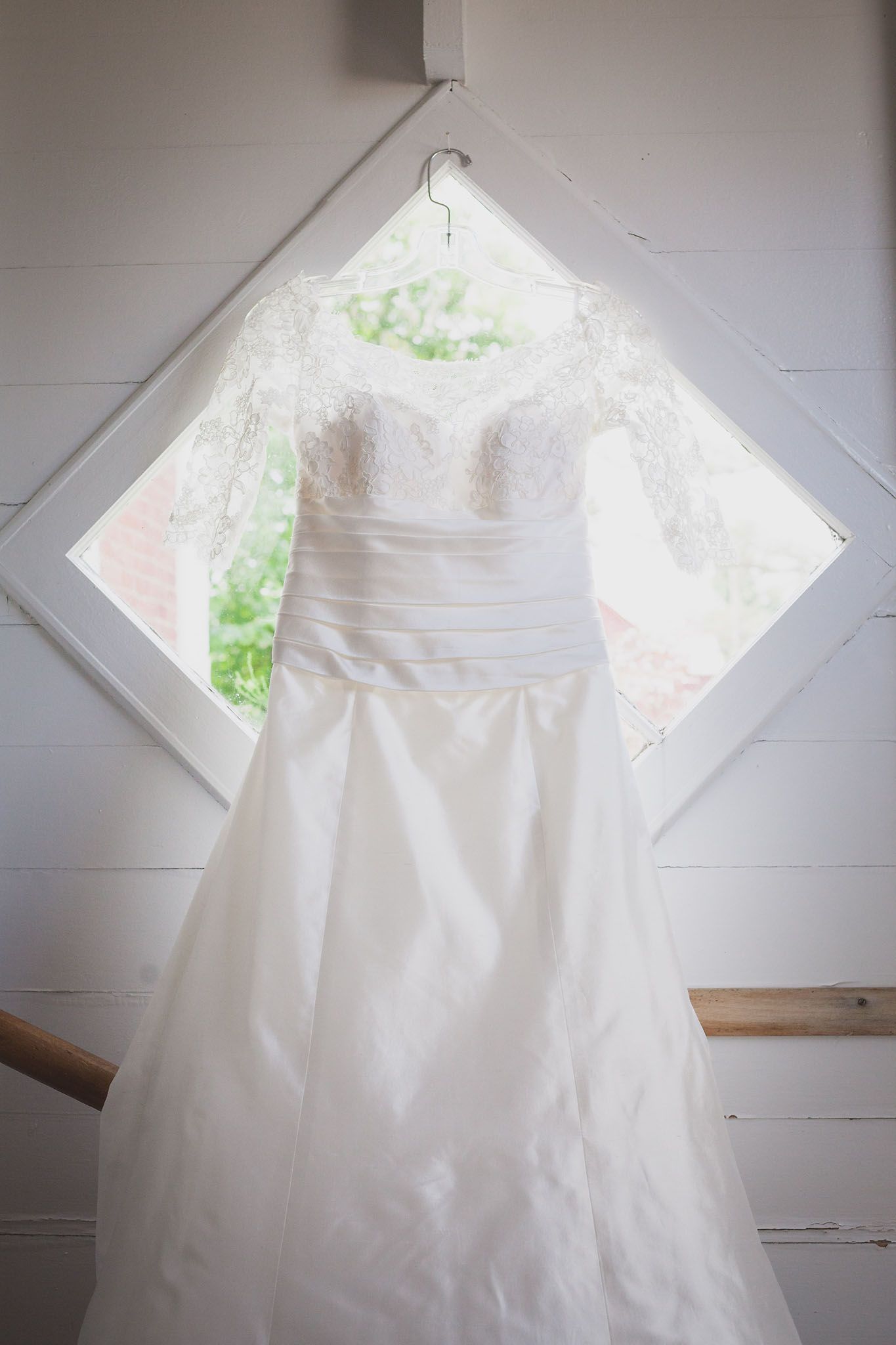 Stephen and Sarah Wedding Day | Wedding Photographer in Zoar Ohio