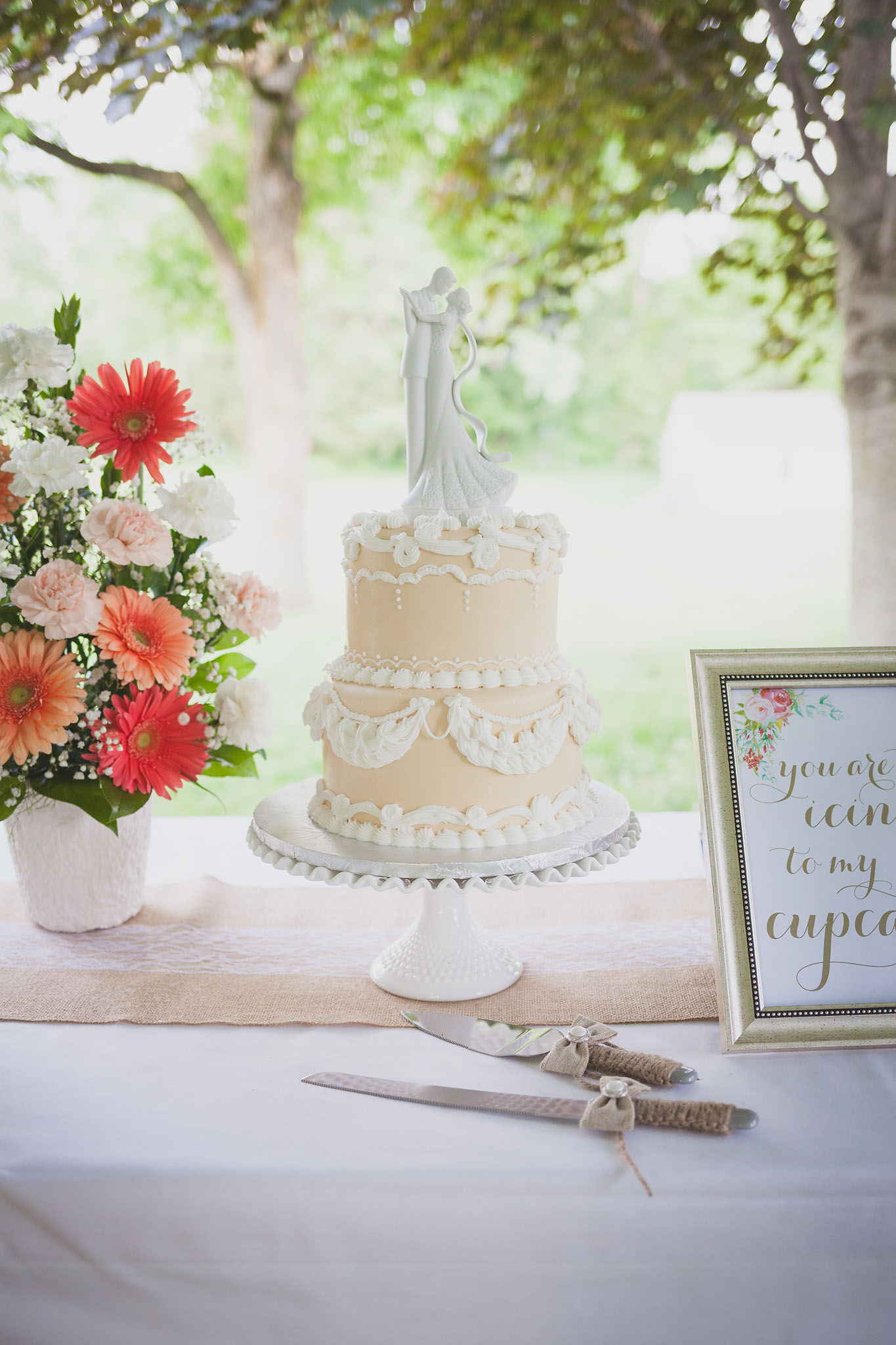 Stephen and Sarah Wedding Day | Wedding Photographer in Zoar Ohio